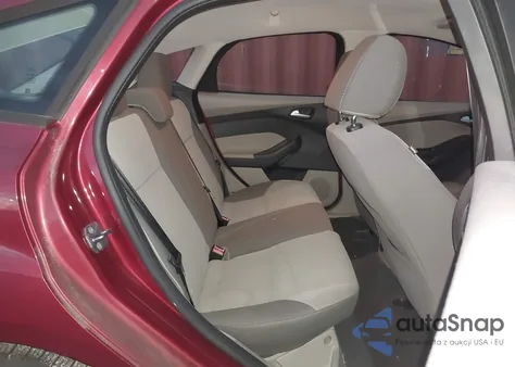 2013 Ford Focus Se z USA, uszkodzony, nr VIN 1FADP3K22DL327040